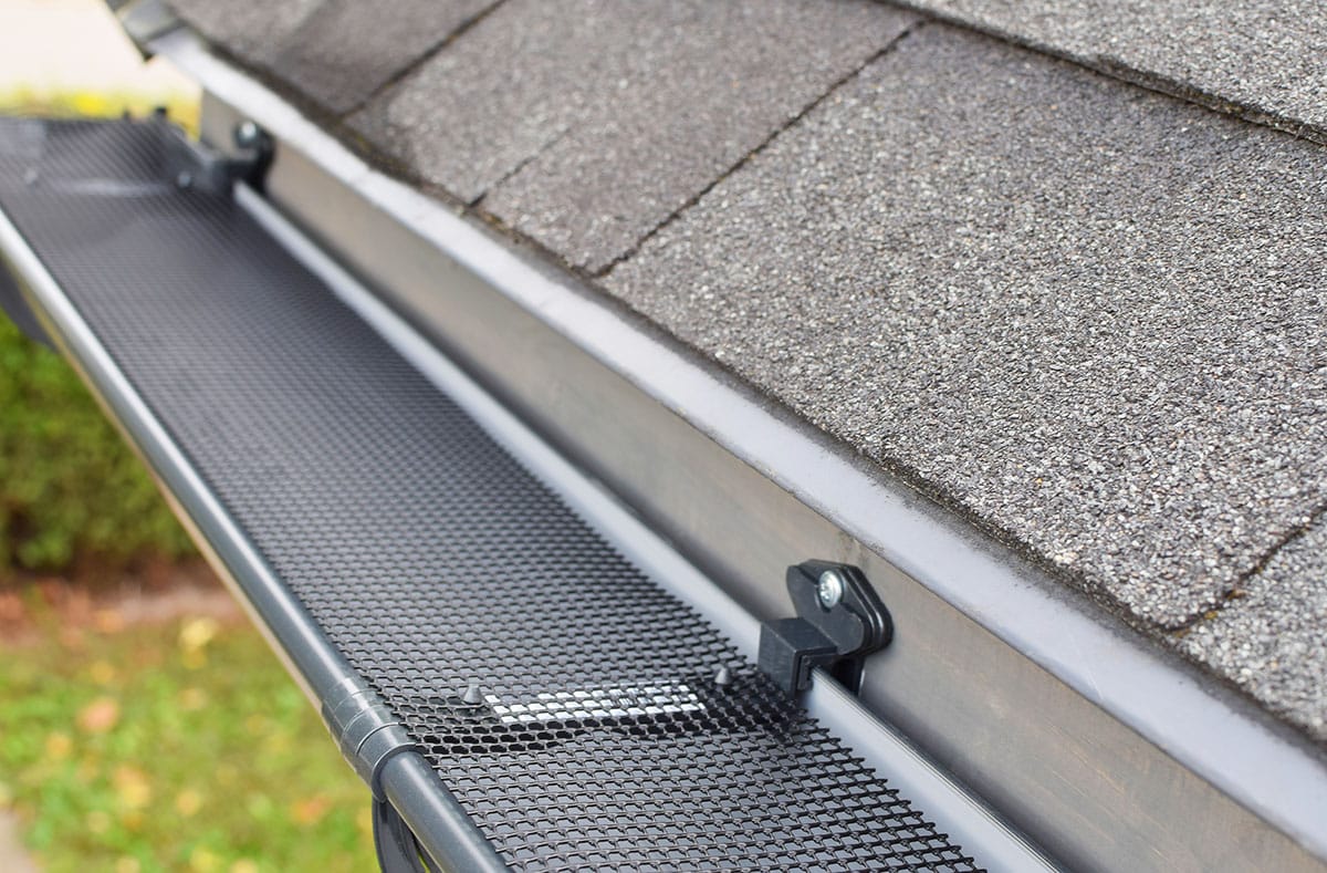 How to measure for gutter guards