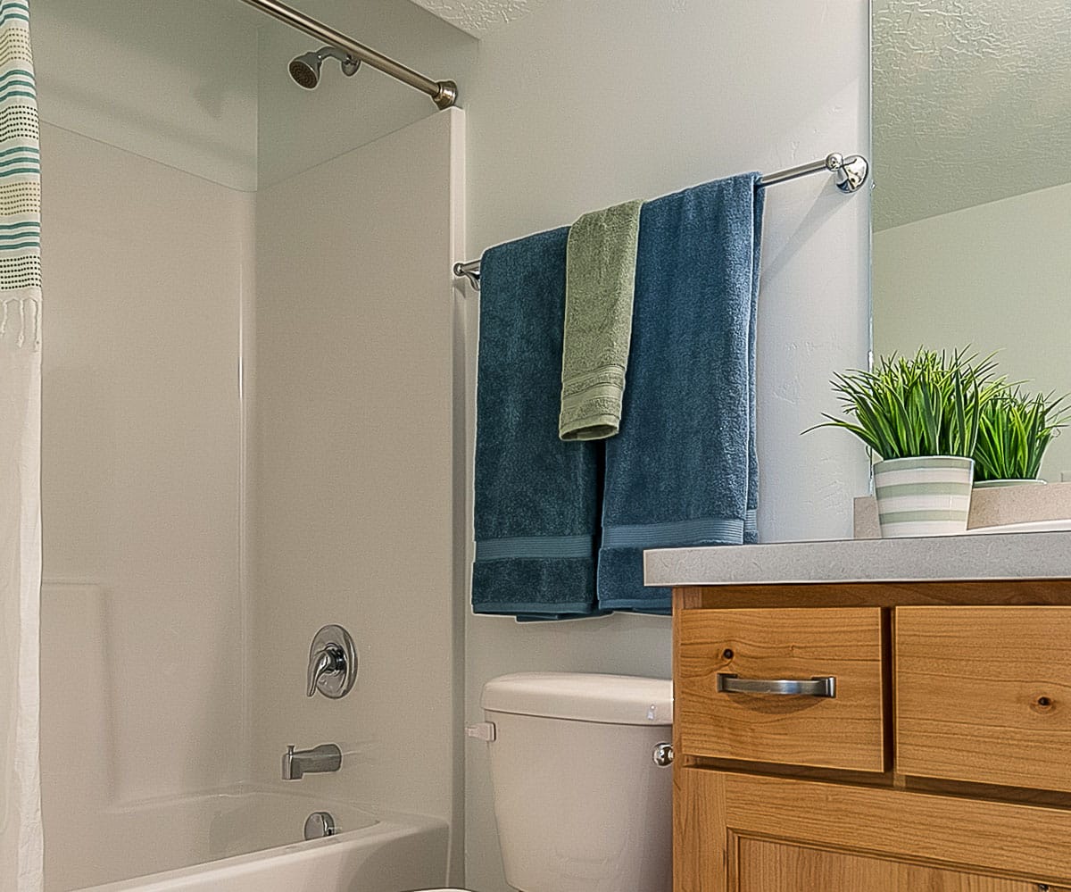 Small bathroom tub shower towel bar