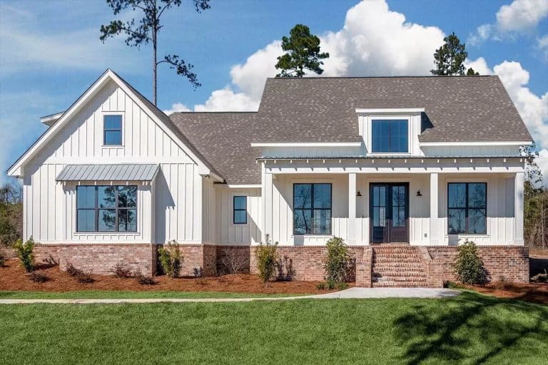 Bright & Airy Modern Farmhouse Plan With Bonus Room Over Garage