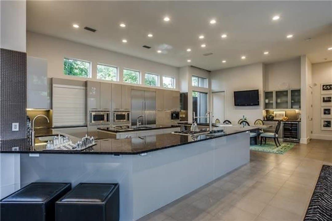 Large kitchen layout with wrap around peninsula